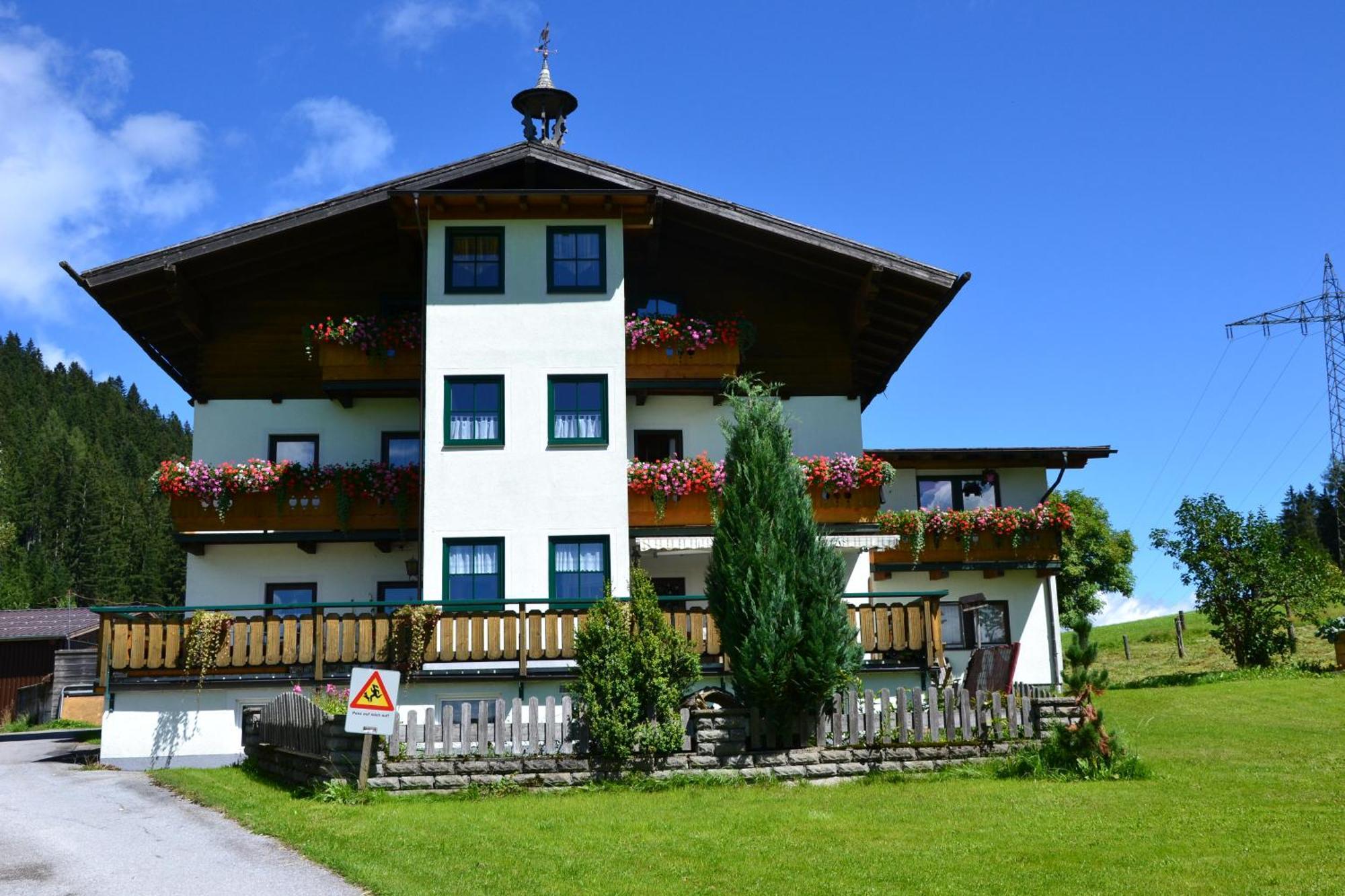 Schnoellhof Bed & Breakfast ซังต์ มาร์ติน อัม เทนเนนเกอเบียร์เกอ ภายนอก รูปภาพ